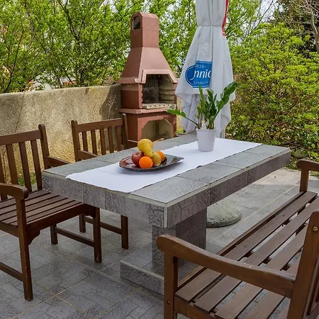 Marica Apartment *