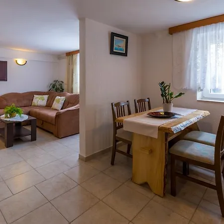 Marica Apartment *