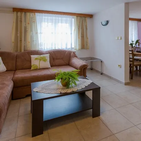 Marica Apartment *