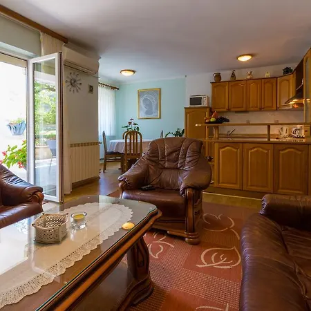 Marica Apartment *